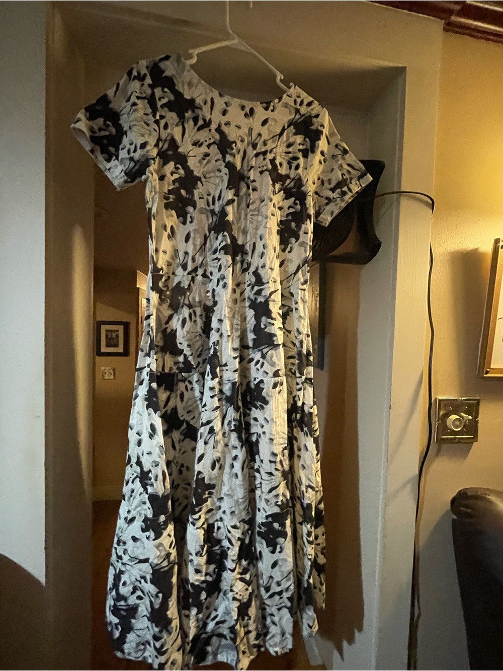 Black and White Floral Maxi Dress with Short Sleeves - Elegant Everyday
